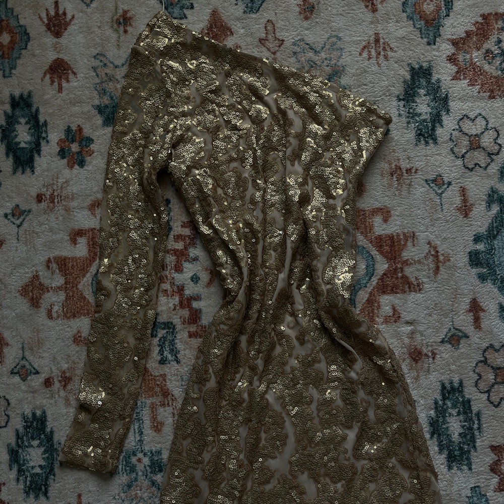 Elegant Gold Sequin Dress